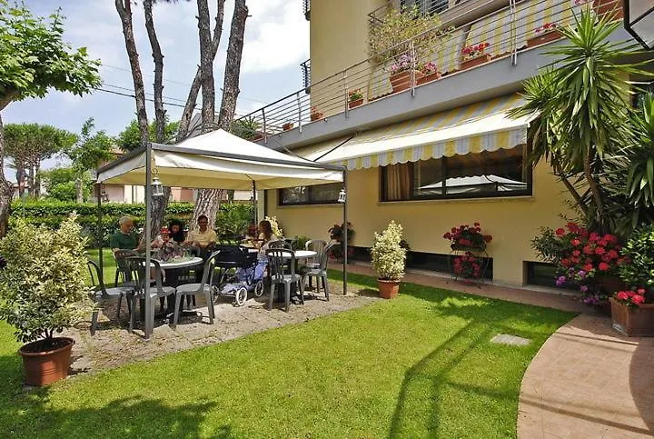 Hotel Maita Lido di Camaiore 3*,