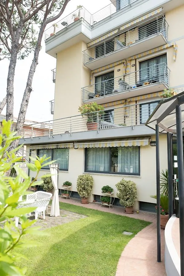 Hotel Maita Lido di Camaiore Italia